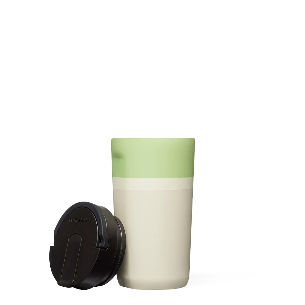 star-warstm-kids-cup-l5 0b29a0bde323--grogu-kids-cup-product-lid-off.png