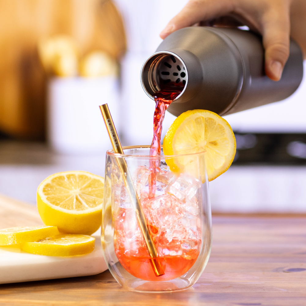 cocktail-shaker-lid-c7 Cocktail_Shaker_lifestyle_1_0f873eef-26b9-477a-b301-4dde25c00201.png